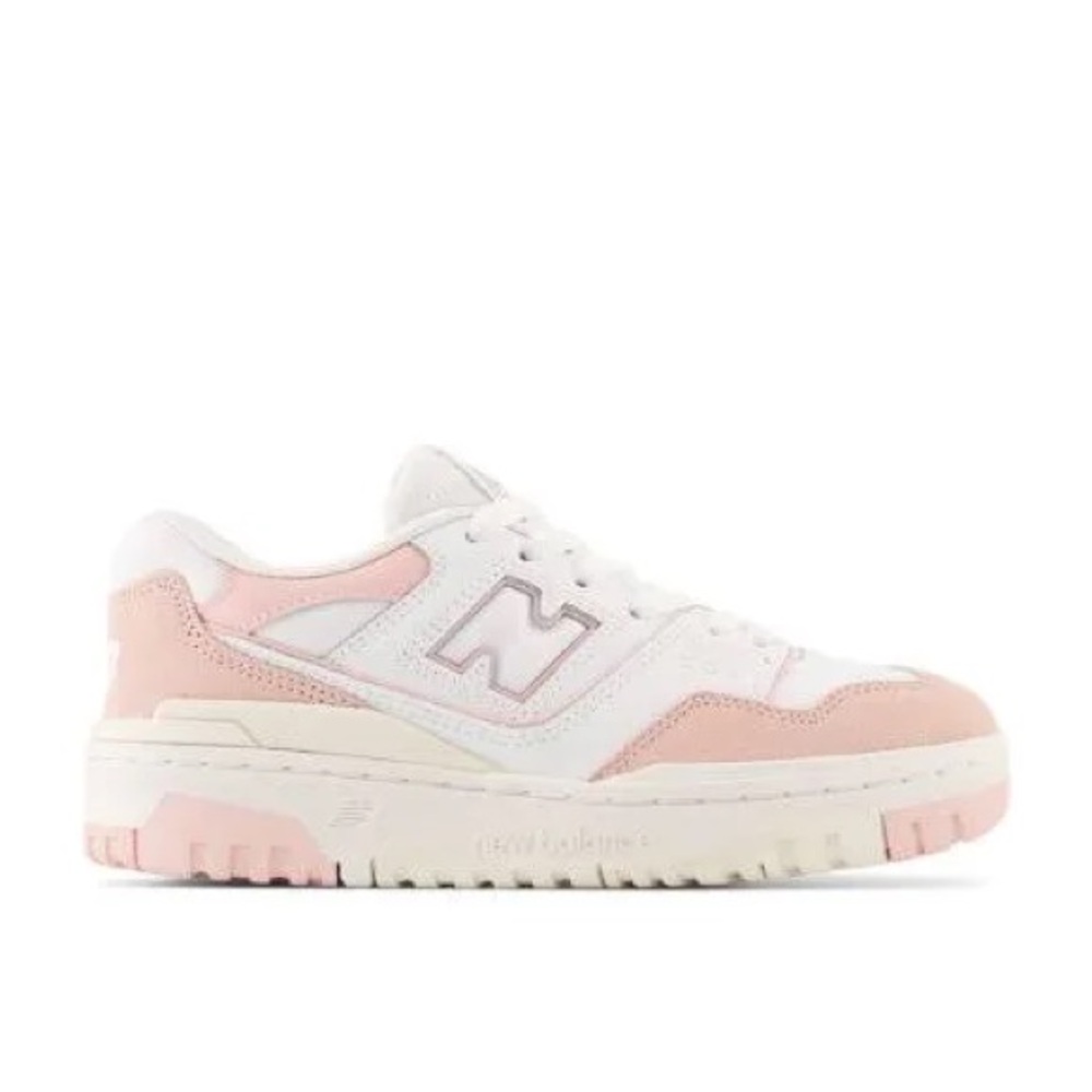 New Balance 550’s pink sand